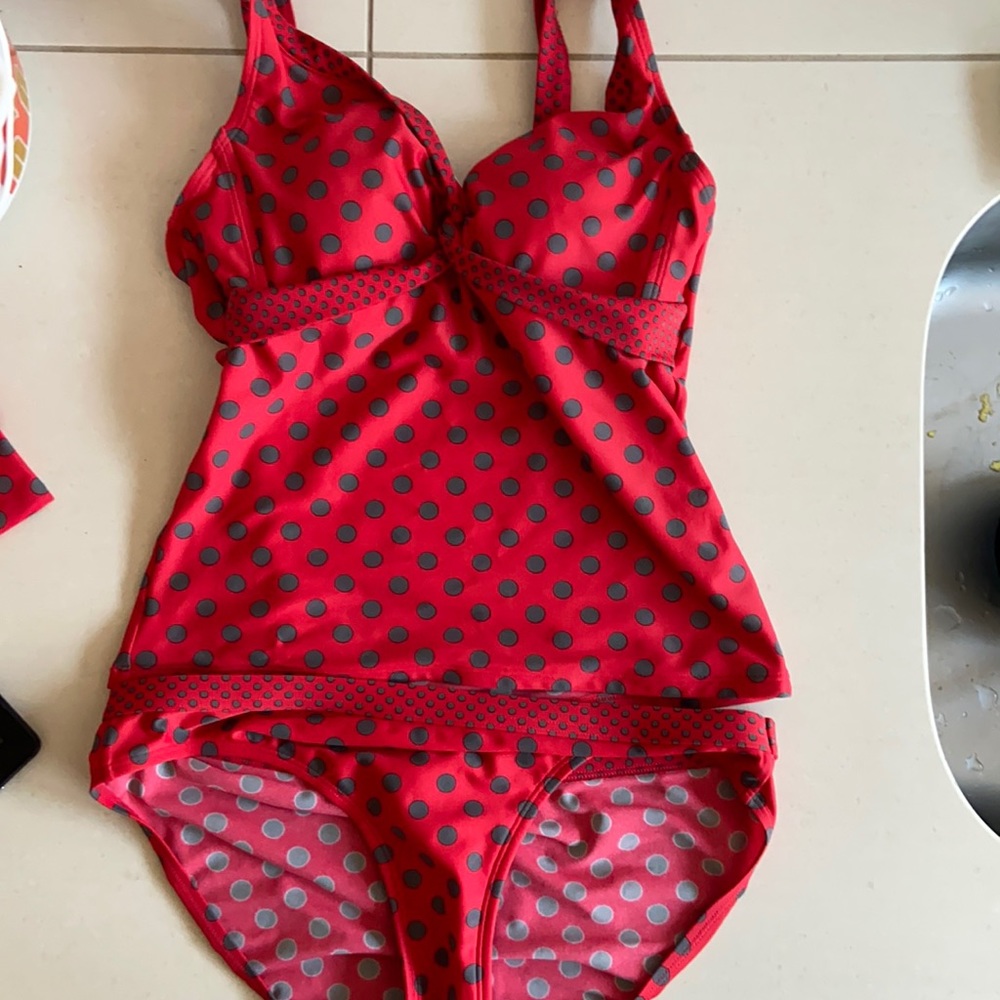 Boden 6 polka dot tankini set storage wash bag